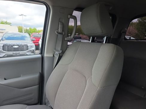 Used 2019 Nissan Frontier SV AWD/4WD image 40