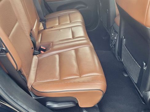 Used 2020 Jeep Grand Cherokee Overland AWD/4WD image 32