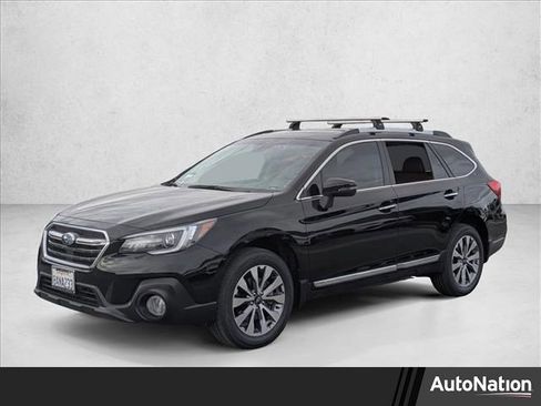 Used 2018 Subaru Outback 3.6R Touring image 1
