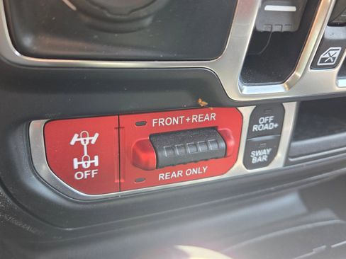 Used 2021 Jeep Gladiator Rubicon w/ Dual Top Group AWD/4WD image 21