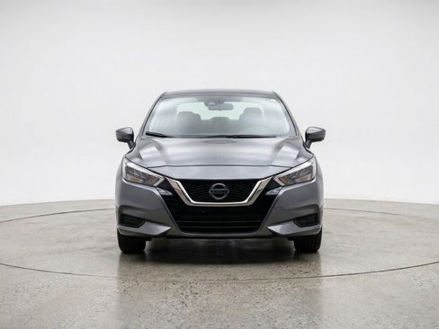 Used 2025 Nissan Versa SV FWD image 2