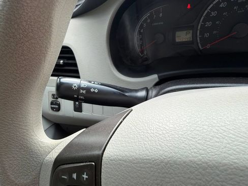 Used 2013 Toyota Sienna LE FWD image 15