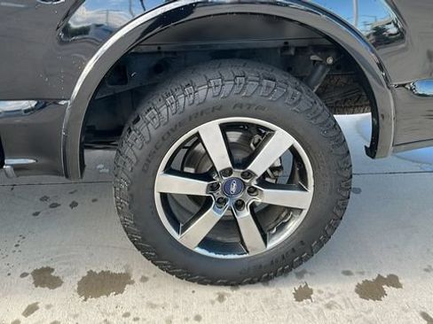 Used 2017 Ford F150 XLT w/ Equipment Group 302A Luxury AWD/4WD image 21