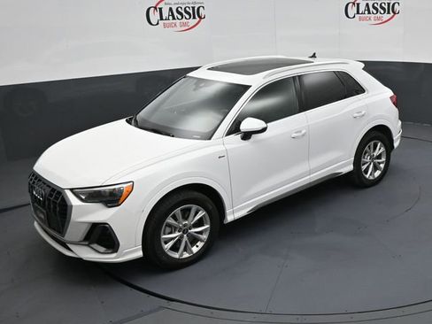 Used 2021 Audi Q3 2.0T Premium w/ Convenience Package image 19
