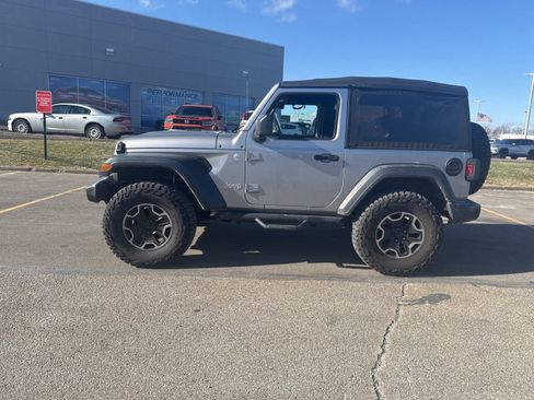 Used 2018 Jeep Wrangler Sport image 6