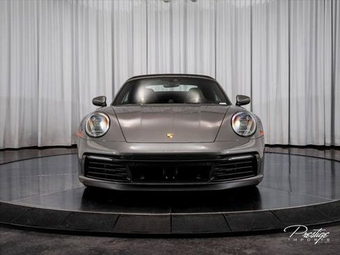 Used 2020 Porsche 911 Carrera 4S AWD/4WD image 2