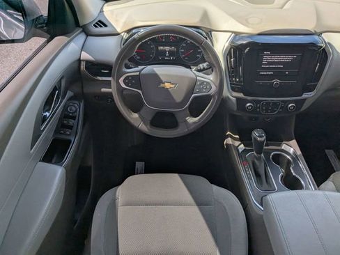 Used 2020 Chevrolet Traverse LT FWD image 12