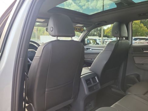 Used 2023 Volkswagen Atlas Cross Sport SEL image 13