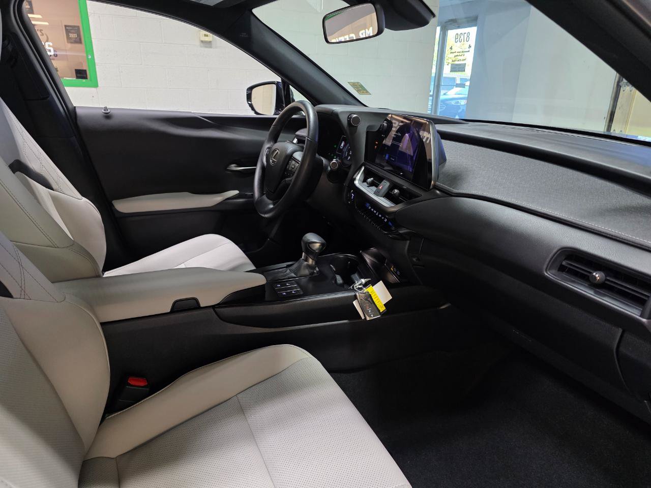 Used 2024 Lexus UX 250h F Sport FWD image 25