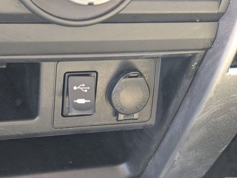 Used 2015 Toyota 4Runner SR5 image 8