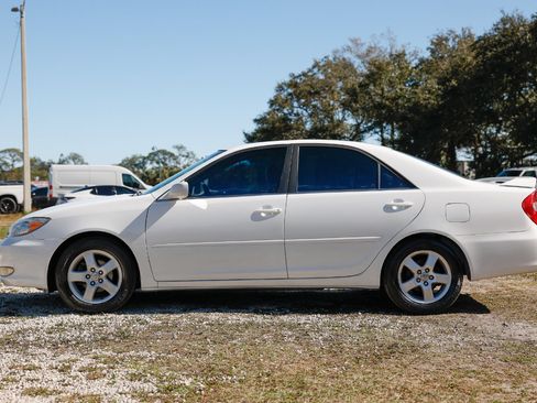 Used 2002 Toyota Camry SE image 3