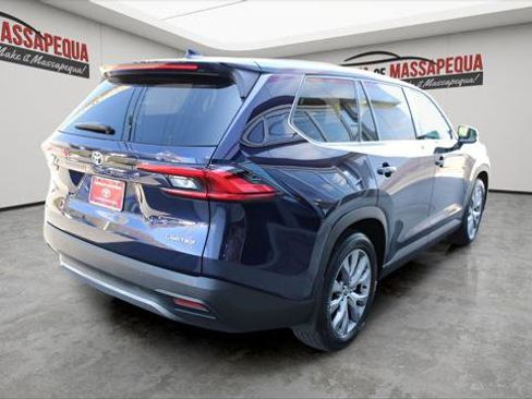 Certified 2024 Toyota Grand Highlander AWD image 5
