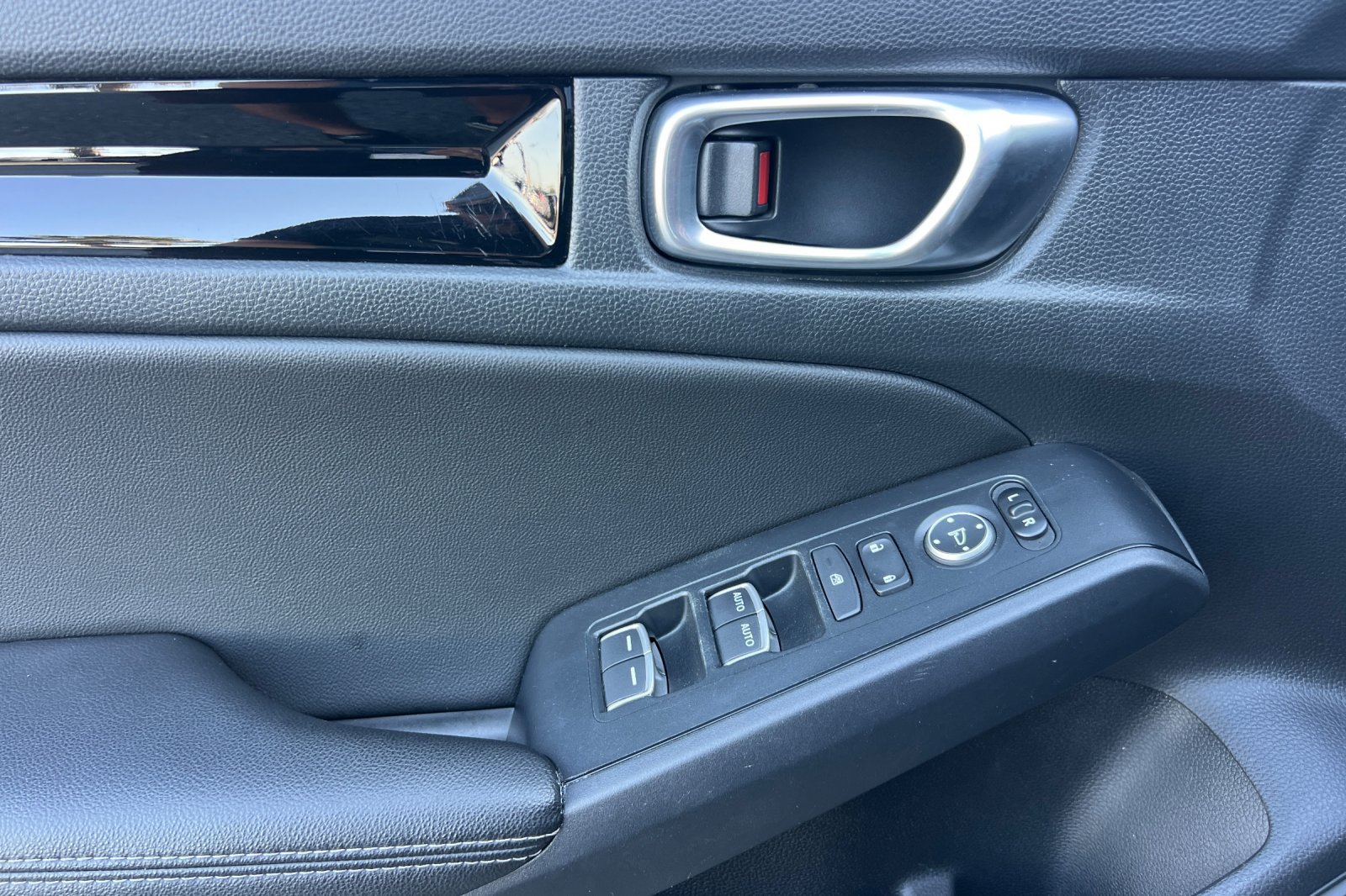 Used 2023 Honda Civic EX-L image 11