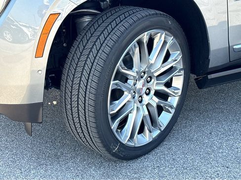 New 2026 GMC Yukon Denali w/ Denali Reserve Package AWD/4WD image 26