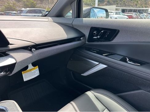 New 2025 Cadillac Optiq Luxury 1 image 14