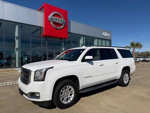 Used 2019 GMC Yukon XL SLT image 1