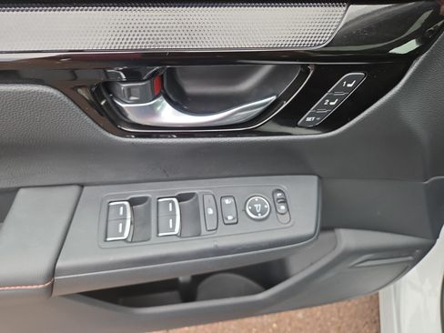 Used 2024 Honda CR-V Sport Touring image 30