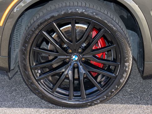 Used 2022 BMW X5 sDrive40i w/ M Sport Package image 38