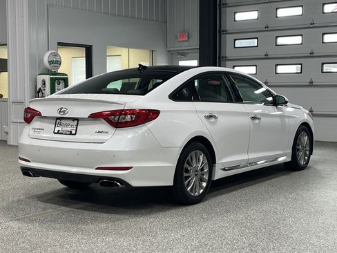 Used 2015 Hyundai Sonata Limited w/ Option Group 06 FWD image 4