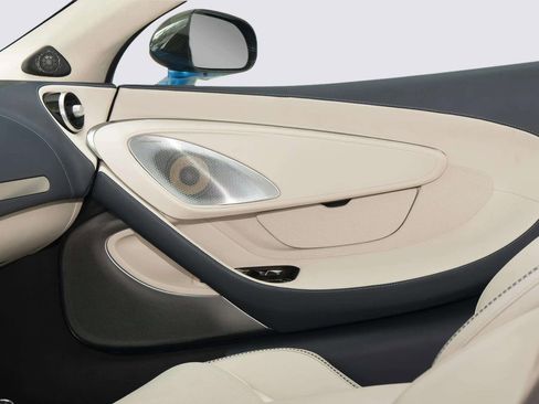 Used 2023 McLaren GT RWD image 14