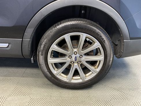 Used 2017 Ford Explorer Limited image 30