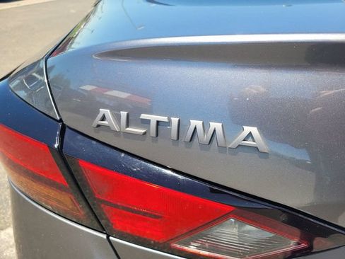 Certified 2023 Nissan Altima 2.5 SV FWD image 10