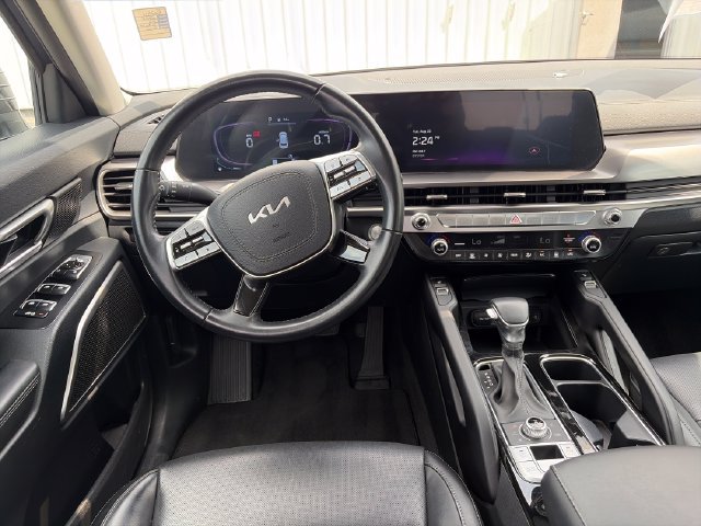 Used 2025 Kia Telluride S AWD/4WD image 13