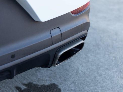 Certified 2025 Porsche Cayenne image 20