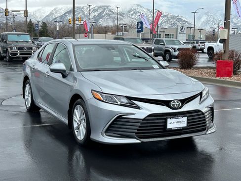 Used 2024 Toyota Camry LE image 7