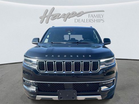 Used 2024 Jeep Wagoneer Series II w/ Flexible Seating Group RWD image 8