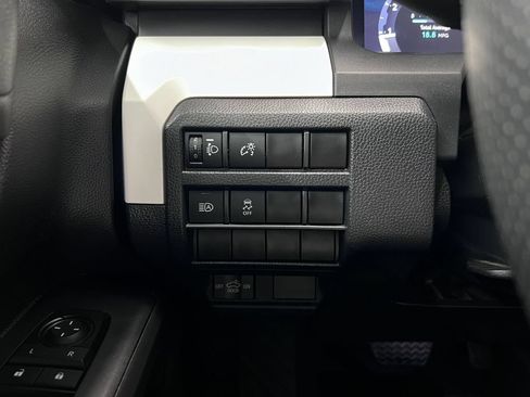 Used 2024 Toyota Tacoma TRD Off-Road AWD/4WD image 16