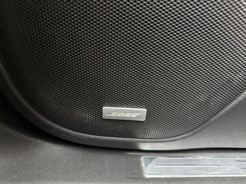 Used 2019 GMC Acadia SLT image 11