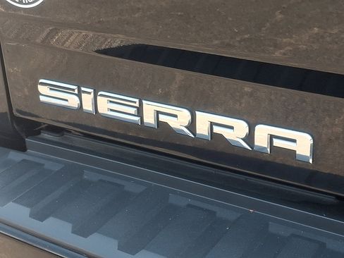 Used 2018 GMC Sierra 1500 Denali w/ Denali Ultimate Package AWD/4WD image 31
