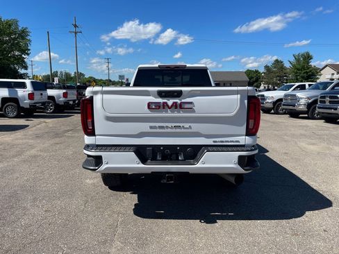 Used 2020 GMC Sierra 3500 Denali w/ Denali Ultimate Package AWD/4WD image 8