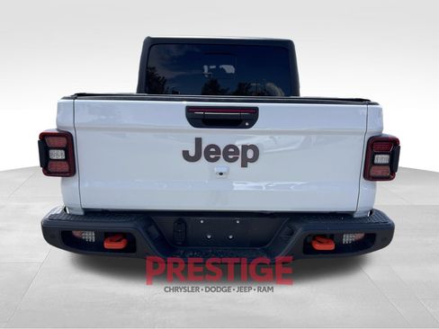 Used 2023 Jeep Gladiator Mojave w/ Cold Weather Group AWD/4WD image 8