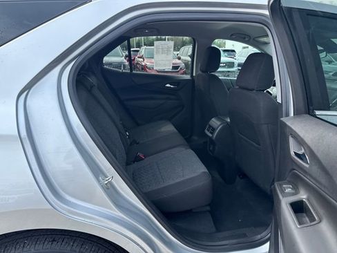 Used 2022 Chevrolet Equinox LT FWD image 11