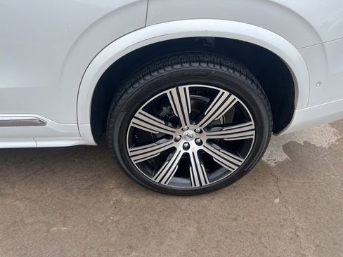Used 2022 Volvo XC90 T6 Inscription w/ Lounge Package image 10