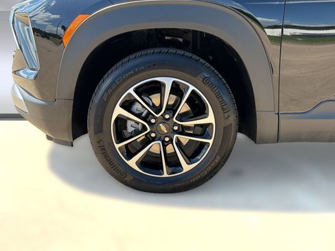 Used 2025 Chevrolet TrailBlazer LT AWD/4WD image 11