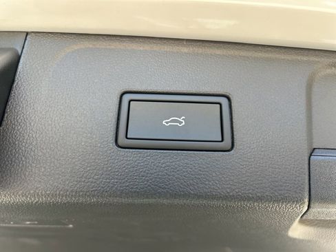 New 2026 Volkswagen Atlas SEL Premium R-Line image 57