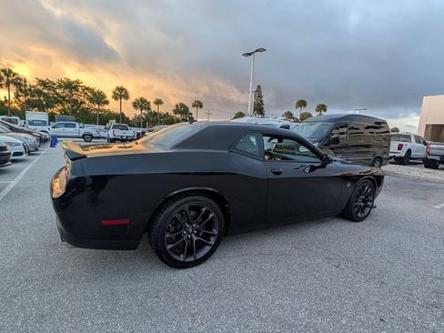 Used 2022 Dodge Challenger R/T Scat Pack w/ Plus Package RWD image 11