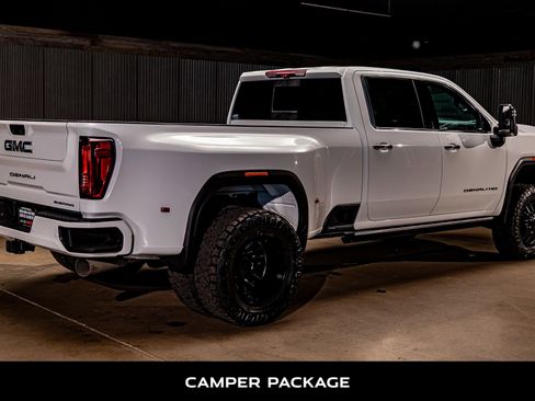 Used 2023 GMC Sierra 3500 Denali w/ Denali Ultimate Package image 10