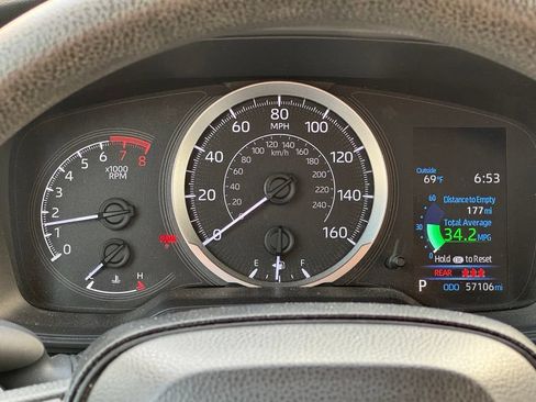 Used 2021 Toyota Corolla LE FWD image 8