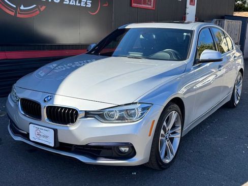 Used 2018 BMW 330i xDrive Sedan AWD/4WD image 2
