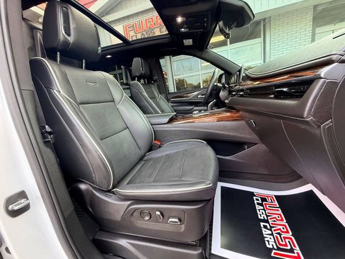 Used 2023 Cadillac Escalade Premium Luxury AWD/4WD image 58