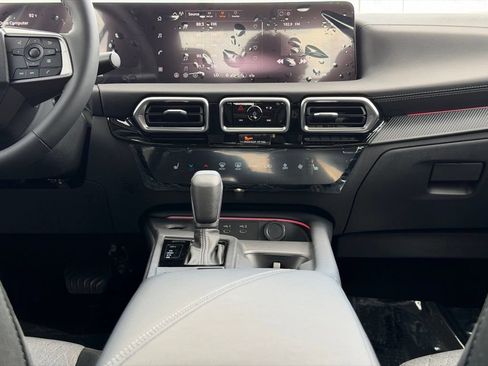 New 2026 Nissan Sentra SV w/ SV Convenience Package FWD image 23