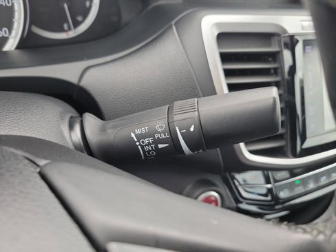 Used 2017 Honda Accord EX-L image 27