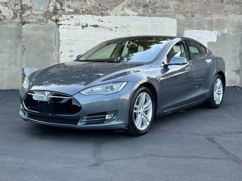Used 2013 Tesla Model S image 8