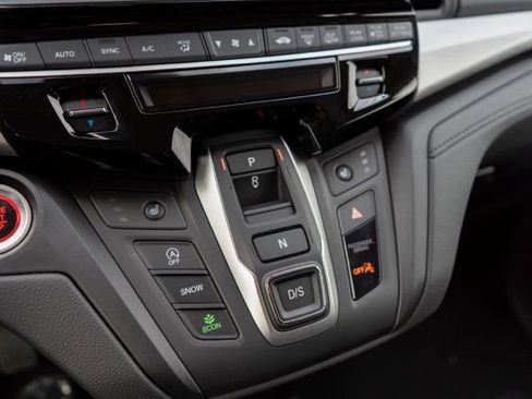 Used 2024 Honda Odyssey EX-L image 25