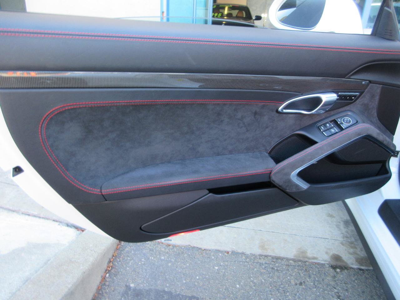 Used 2018 Porsche 911 Carrera GTS Cabriolet image 6