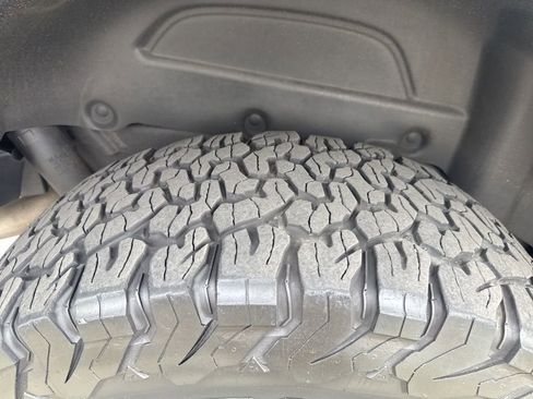 Certified 2023 Jeep Wrangler Unlimited Rubicon 4xe w/ Steel Bumper Group image 13